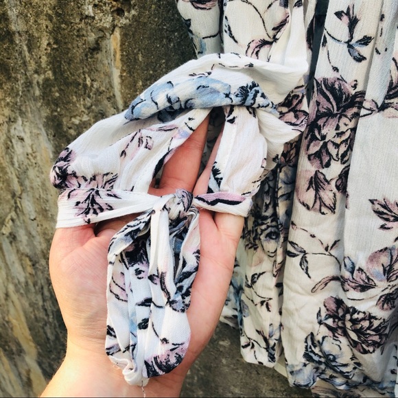 One Clothing LA Floral Off the Shoulder Top - Picture 3 of 7